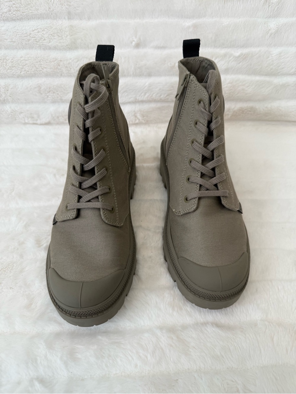 Women’s Palladium Lace-Up Tactical Boots in Olive Green